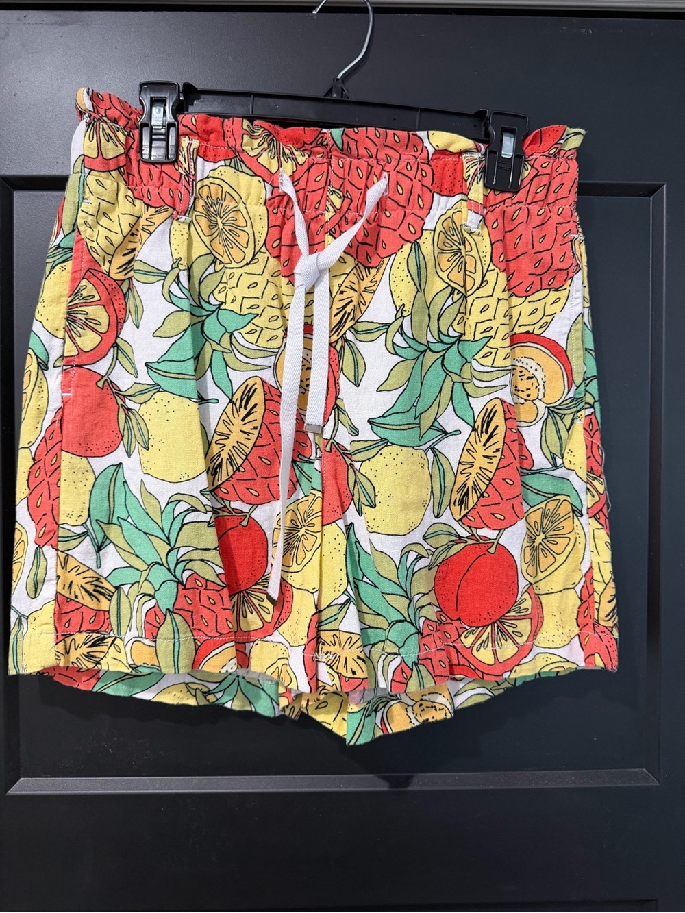 St. John's Bay Linen Blend Pull On Shorts White Tropical Citrus Fruit Print